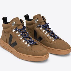 Veja Women's 8 Medium US Roraima Nubuck Tent/Black